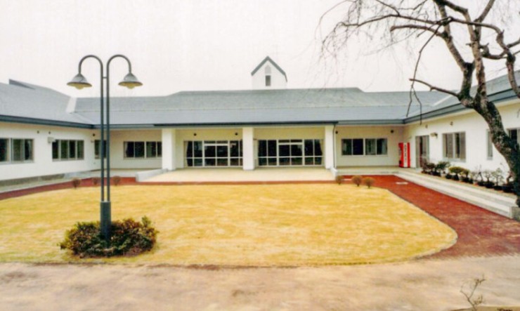 介護老人保健施設　サンホーム　中庭