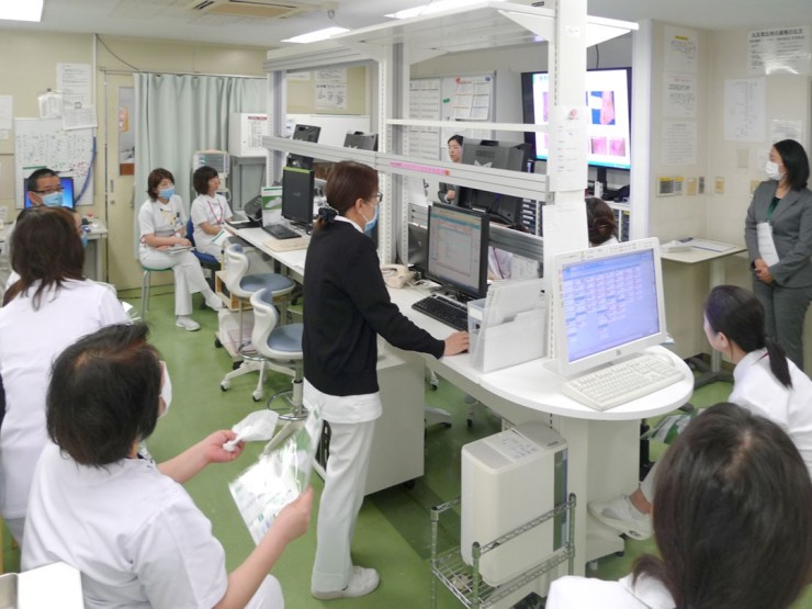 たちばな台病院　ナースステーション内