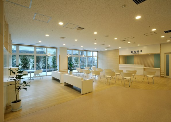 けやきの森病院　待合スペース