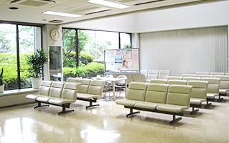 緑協和病院　待合室