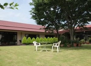 介護老人保健施設　しろかね　中庭