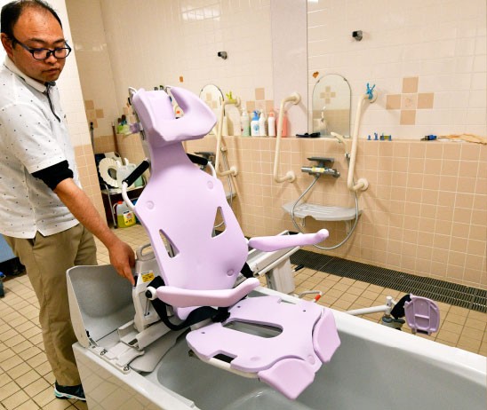 特別養護老人ホーム　峰林荘　機械浴