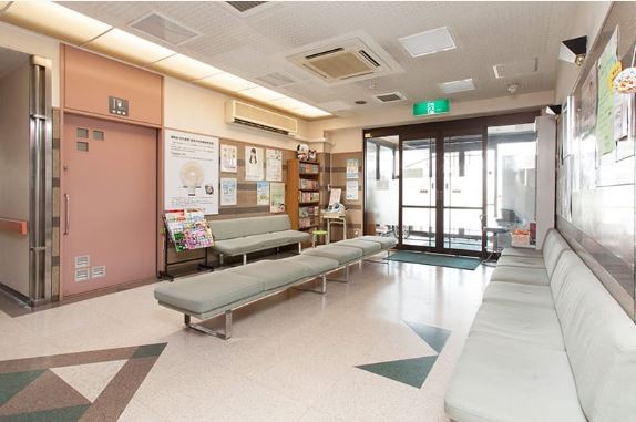平野クリニック　待合スペース