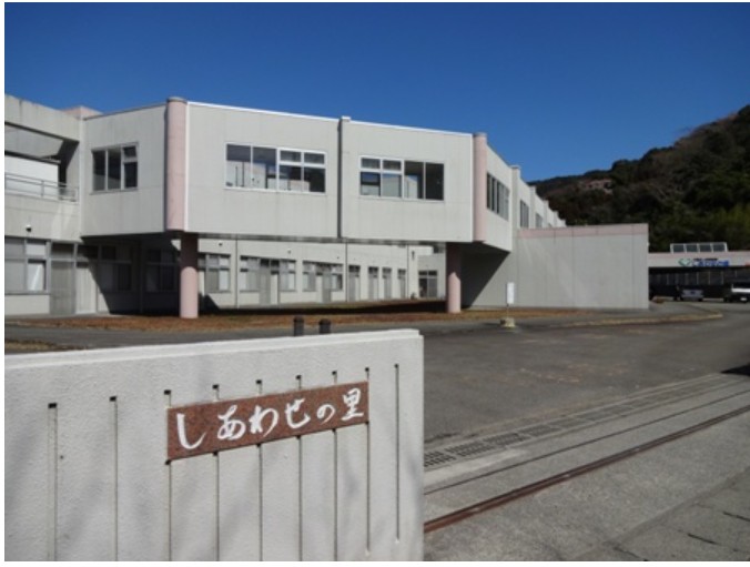 介護老人保健施設　しあわせの里　外観