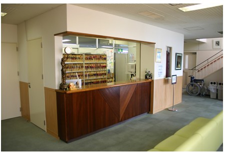 内尾整形外科医院　受付