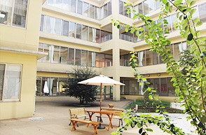 介護老人保健施設　エルサ上尾　中庭