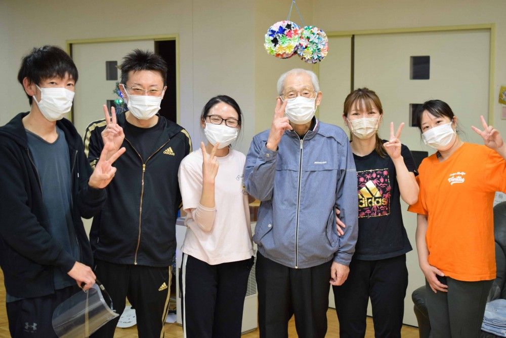 きりしき職員と利用者写真