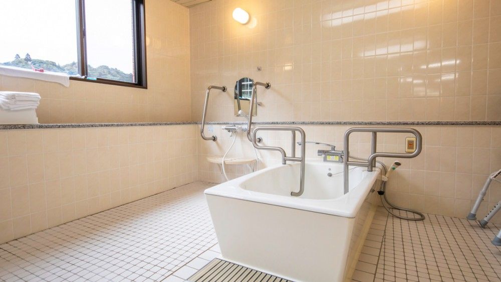 i介護老人保健施設　エスポワール大原　一般浴槽