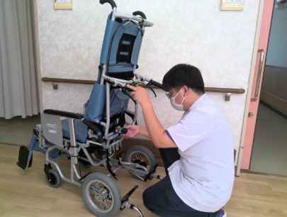 介護老人保健施設カトレアンホーム　車いす