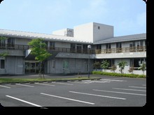 介護老人保健施設　ユー・アイ久楽部　外観