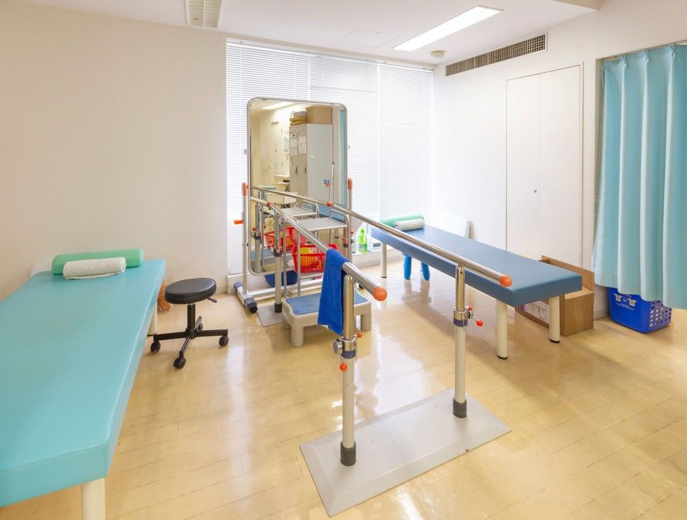 クリニック リハビリ室風景②