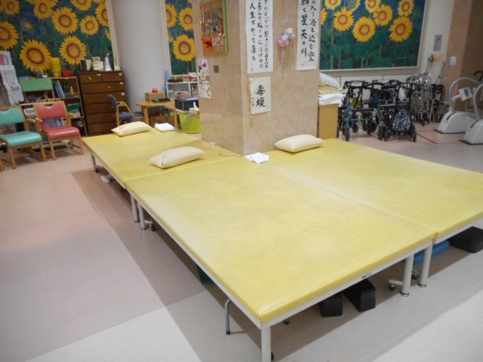 介護老人保健施設イマジン　リハビリ備品③