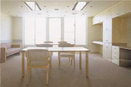 介護老人保健施設　メディケアイースト　内観