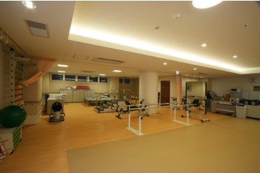 介護老人保健施設　すま松の郷　リハビリ室