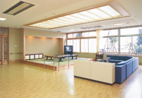 介護老人保健施設　槇の里　内観