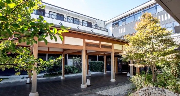 介護老人保健施設鶴舞乃城　外観