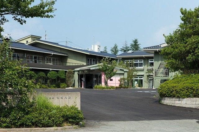 介護老人保健施設さざんか　外観