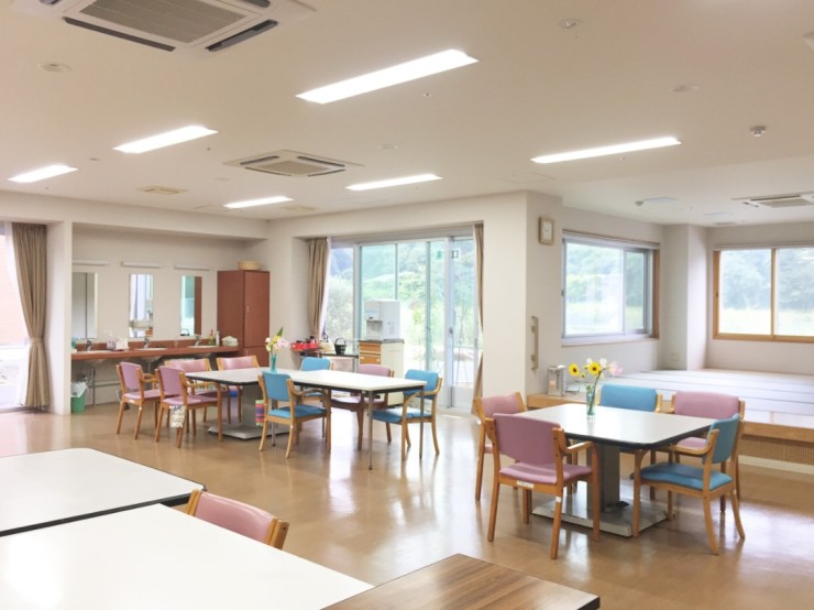 介護老人保健施設　悠々園　内観