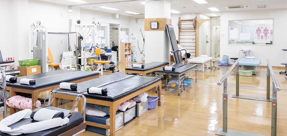 妻鹿整形外科　リハビリ室