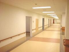 介護老人保健施設　都筑シニアセンター　廊下