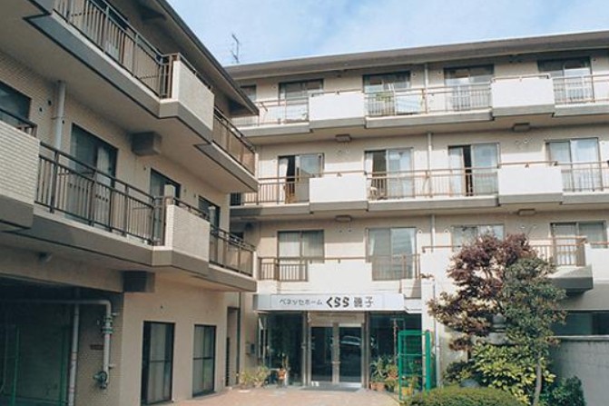 メディカル・リハビリホームくらら磯子　外観