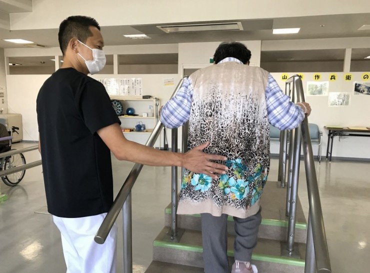 介護老人保健施設　明寿苑　リハビリ風景