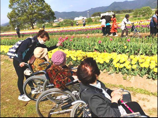 介護老人保健施設　明寿苑　業務風景