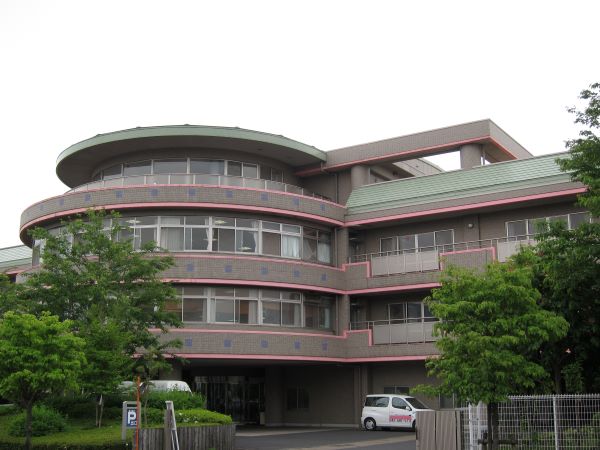 介護老人保健施設ファミリート日の出　外観3