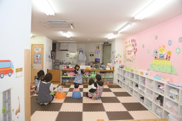明理会中央総合病院　保育室の様子