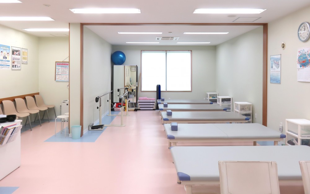 にしあらい整形外科　リハビリ室