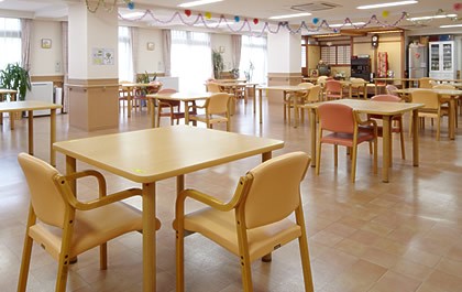 スーパーコート堺白鷺　内観