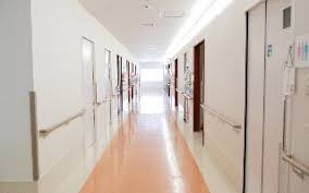 明理会東京大和病院　廊下