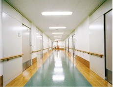 介護老人保健施設　コスモス苑　廊下