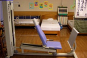 介護老人保健施設みつぐ苑　リハビリ機器