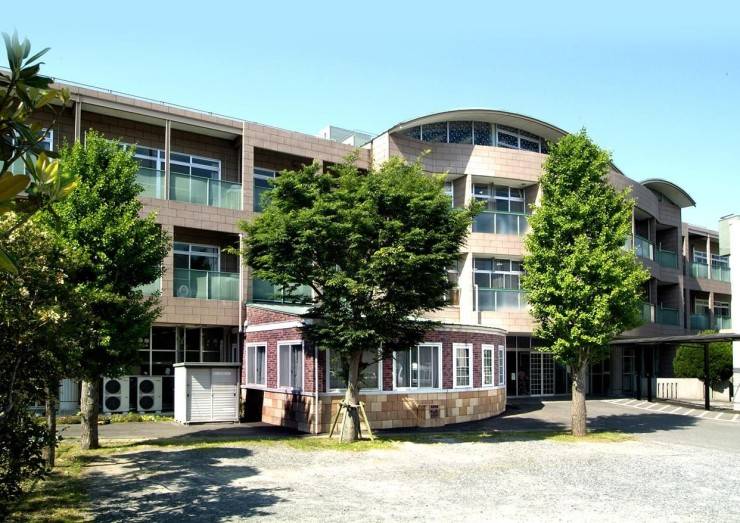 介護老人保健施設　老春苑　外観