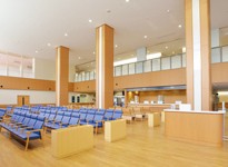 寝屋川生野病院　総合受付（1F）