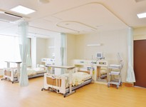 寝屋川生野病院　集中治療室（4F） 高度治療室（5・6F）