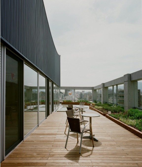 本山リハビリテーション病院　	屋上テラス