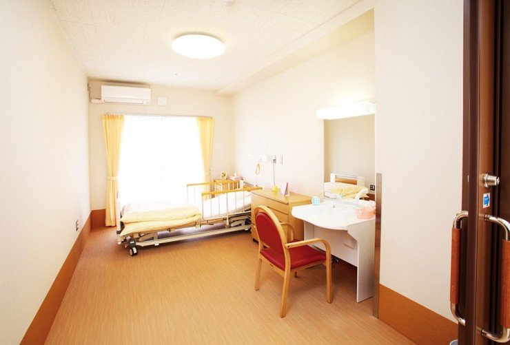 特別養護老人ホーム　亀山愛の里　居室