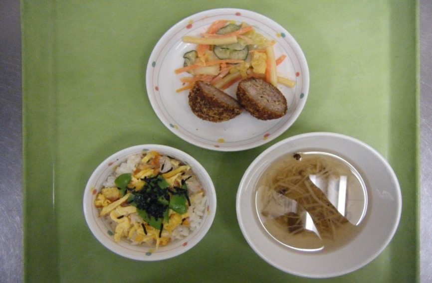 給食一例