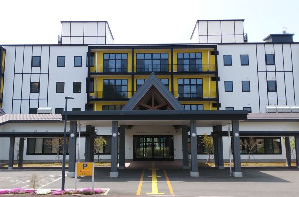 特別養護老人ホーム　サンタウン松園　外観2