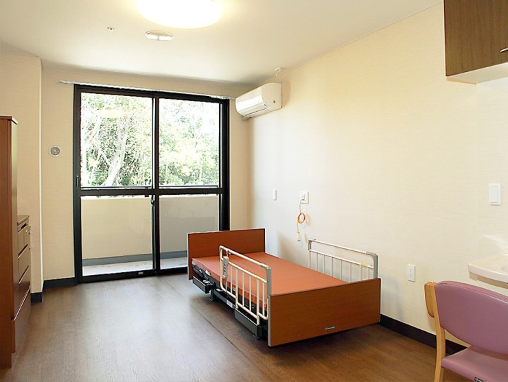 介護老人保健施設うえのしば　居室　