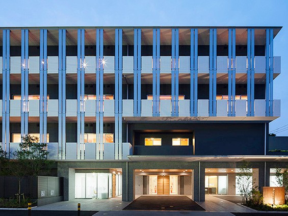 介護老人保健施設　葵の園・椿　外観