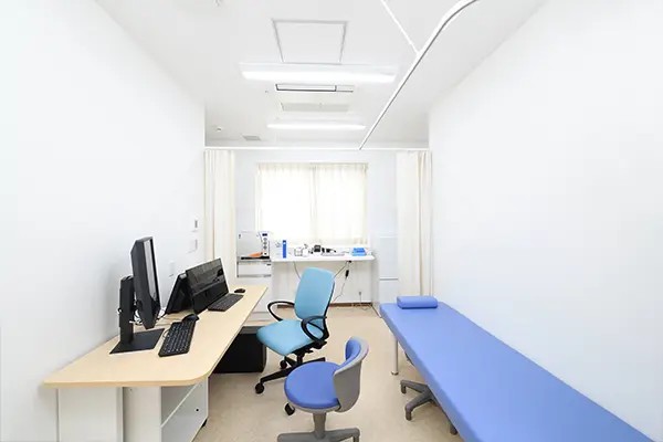 芦花公園整形外科　診察室