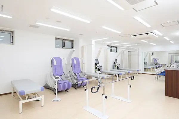 芦花公園整形外科　リハビリ室②