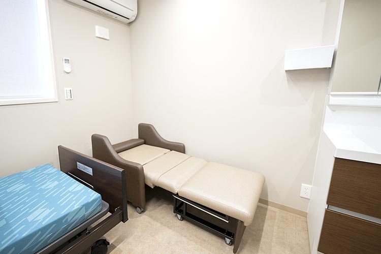 上井草在宅支援診療所　簡易ベッド