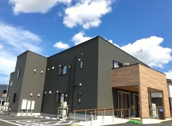 医療ケアRe’selaHolmes三潴　外観