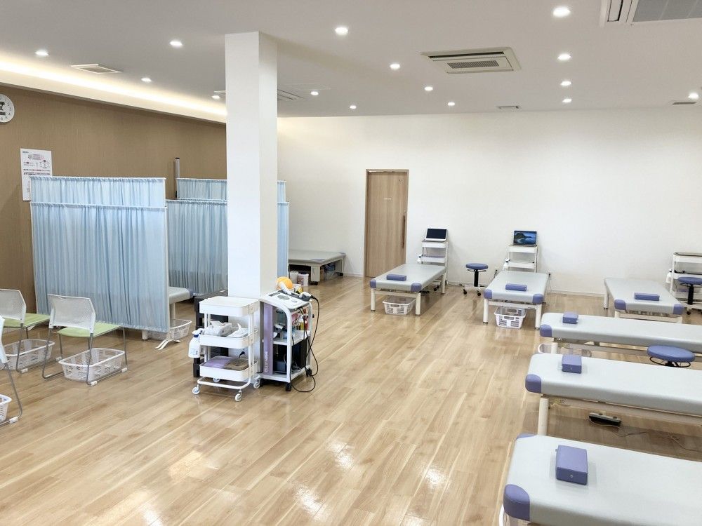 いんざい整形外科クリニック　リハビリ室②