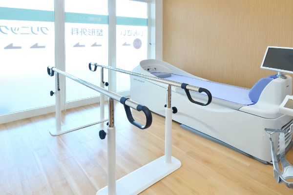 いんざい整形外科クリニック　平行棒