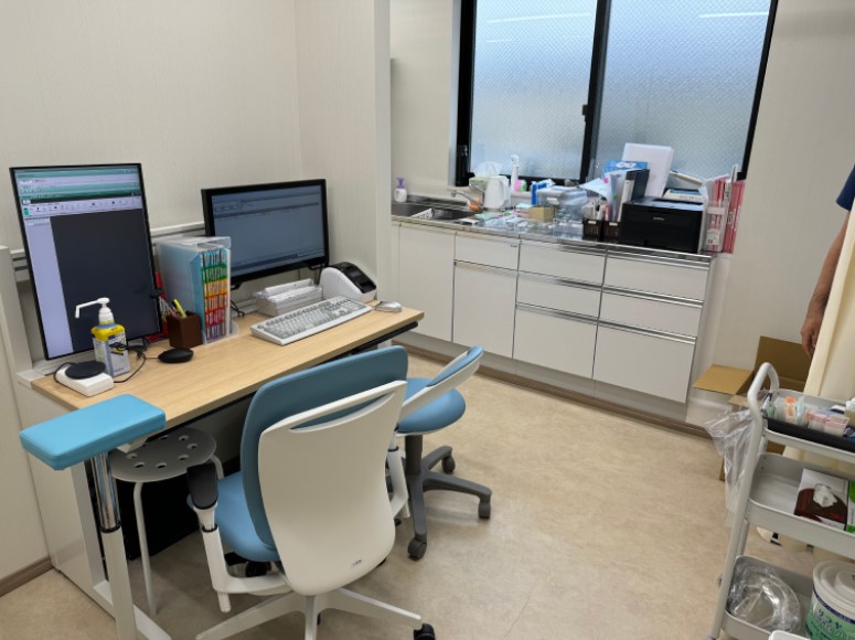 鷺宮はく整形外科　診察室